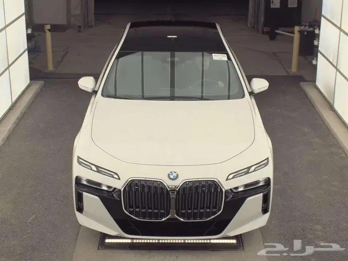 BMW 740i xDrive 2025 بي ام دبليو ممشى 15000 كيلو للاستيراد 0