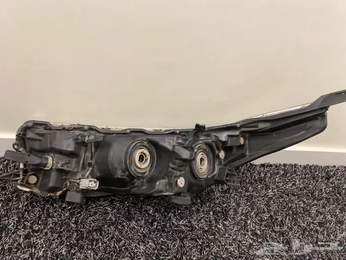 شمعه نور كورلا 2015 يمين تويوتا 9