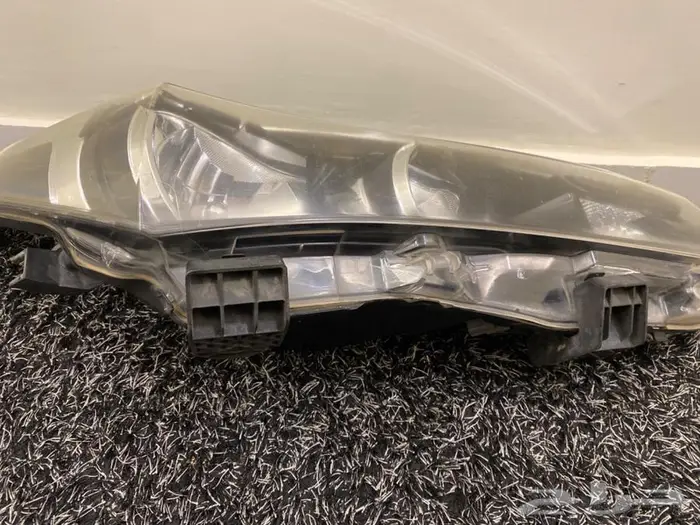 شمعه نور كورلا 2015 يمين تويوتا 4