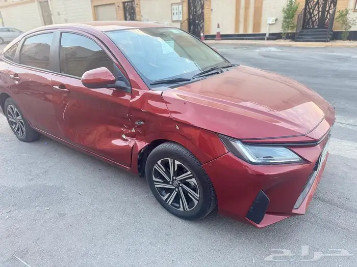 تايوتا ياريس مصدوم 2