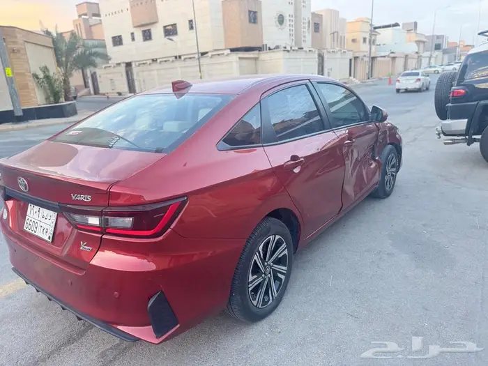 تايوتا ياريس مصدوم 5