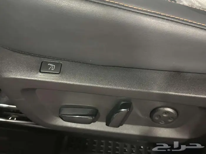 عرض خاص متسوبيشي اوتلاندر فل 2025 بريميوم 8