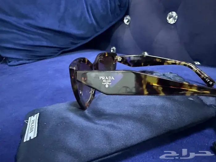 نظارة شمسية نسائية برادا 0