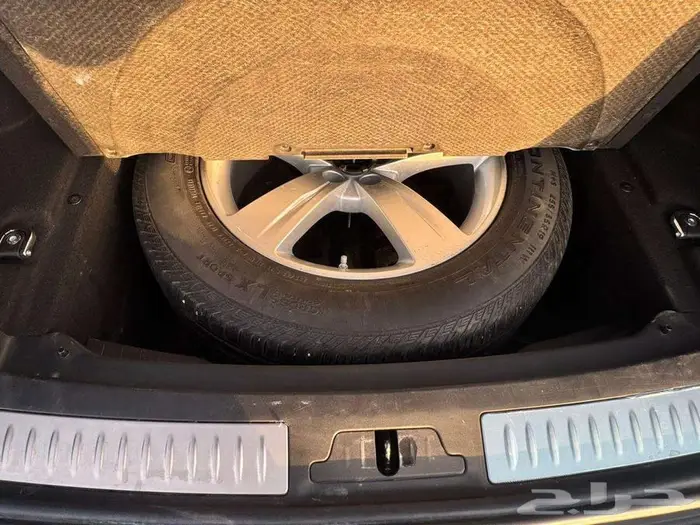 لاند روفر فيلار 2020 4