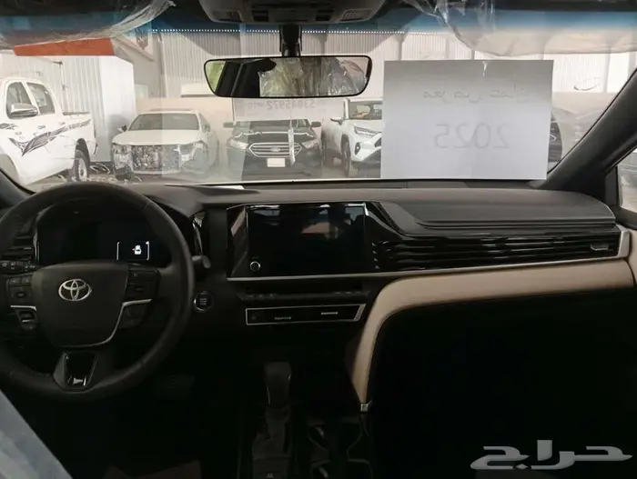 تويوتا كامرى LE بنزين موديل 2025 6