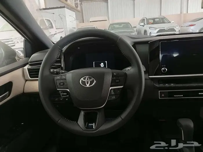 تويوتا كامرى LE بنزين موديل 2025 7