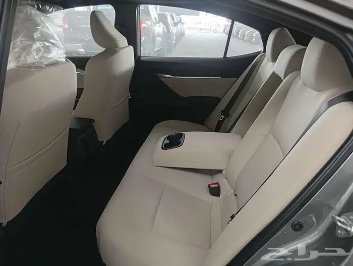 تويوتا كامرى LE بنزين موديل 2025 15