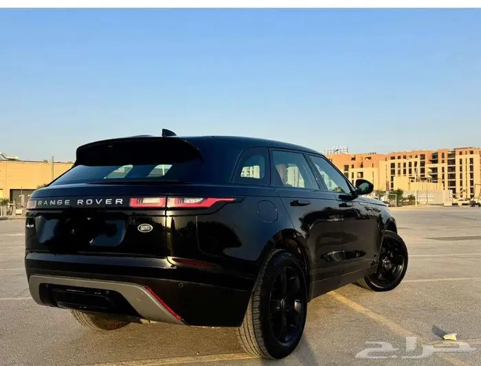 لاند روفر فيلار 2020 0