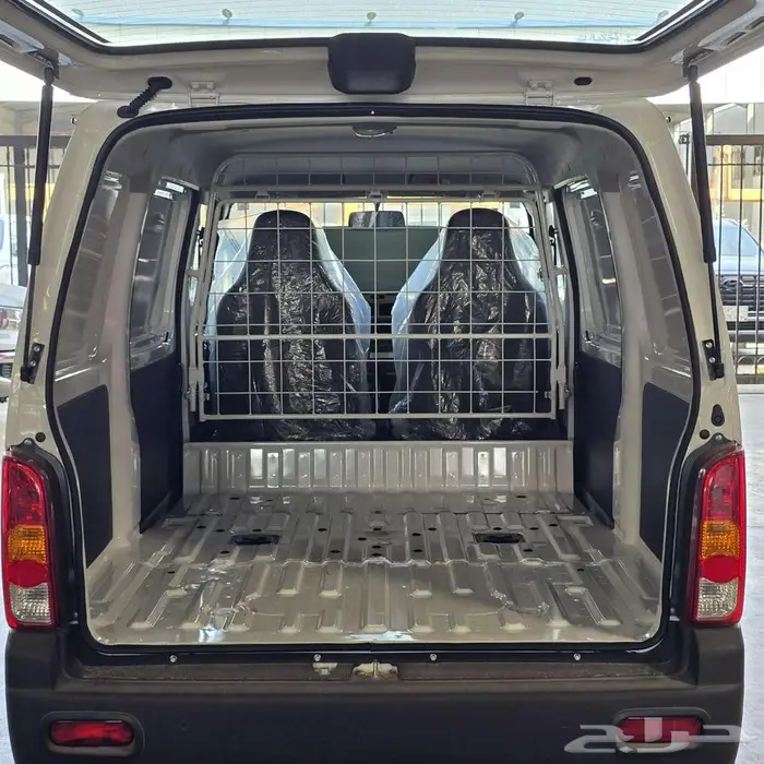 سوزوكي ايكو فان بضاعة قير عادي بنزين موديل 2026 4