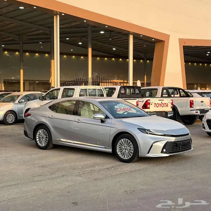 كامري E بنزين و LE بنزين وهايبرد 2025 كاش و اقساط 2