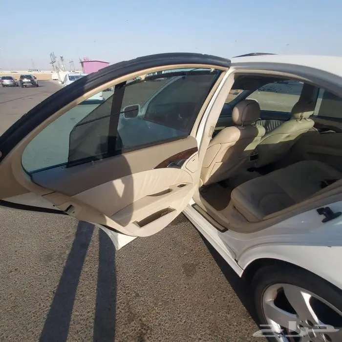 للبيع مرسيدس E240 موديل 2005 نظيفة جدا 11