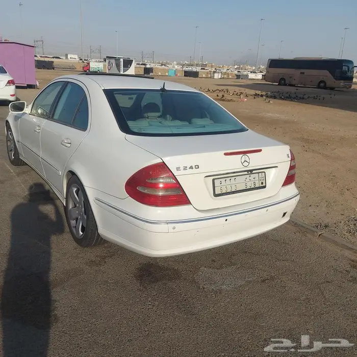 للبيع مرسيدس E240 موديل 2005 نظيفة جدا 2