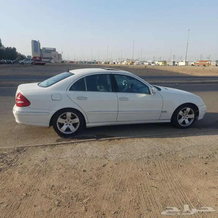 للبيع مرسيدس E240 موديل 2005 نظيفة جدا 5