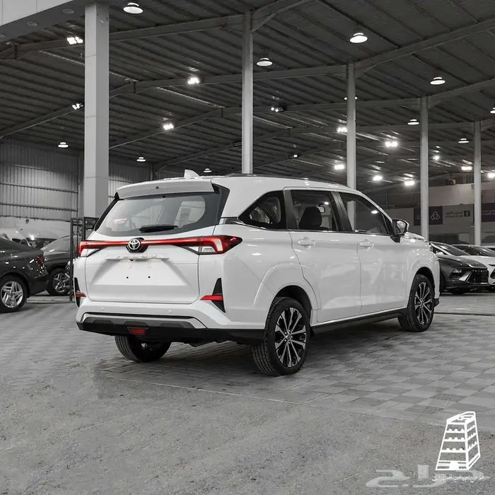 تويوتا فيلوز بنزين 2025 23