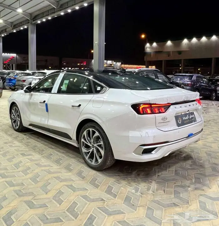 عرض خاص فورد تورس تيتانيوم موديل 2026 بطاقه جمركيه 3