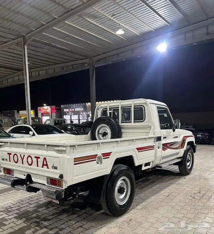 تويوتا جيب بكب شاص 2016 بريمى 4