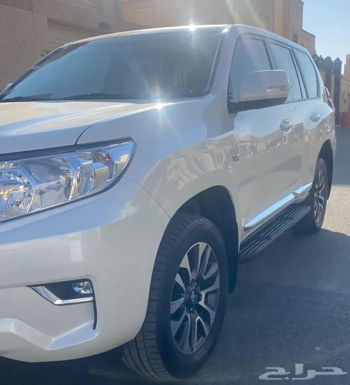 برادو 2022ماشي اقل من 100نظيف 4