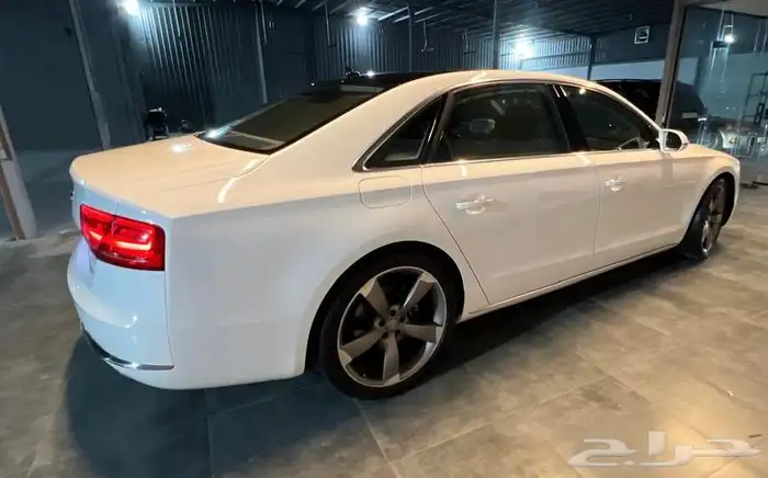 اودي A8L 1