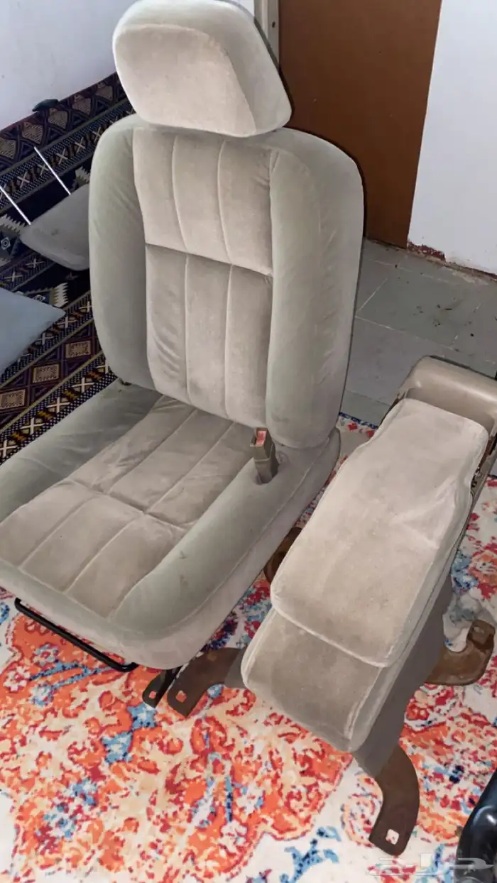 مقاعد فورد ماركيز 1