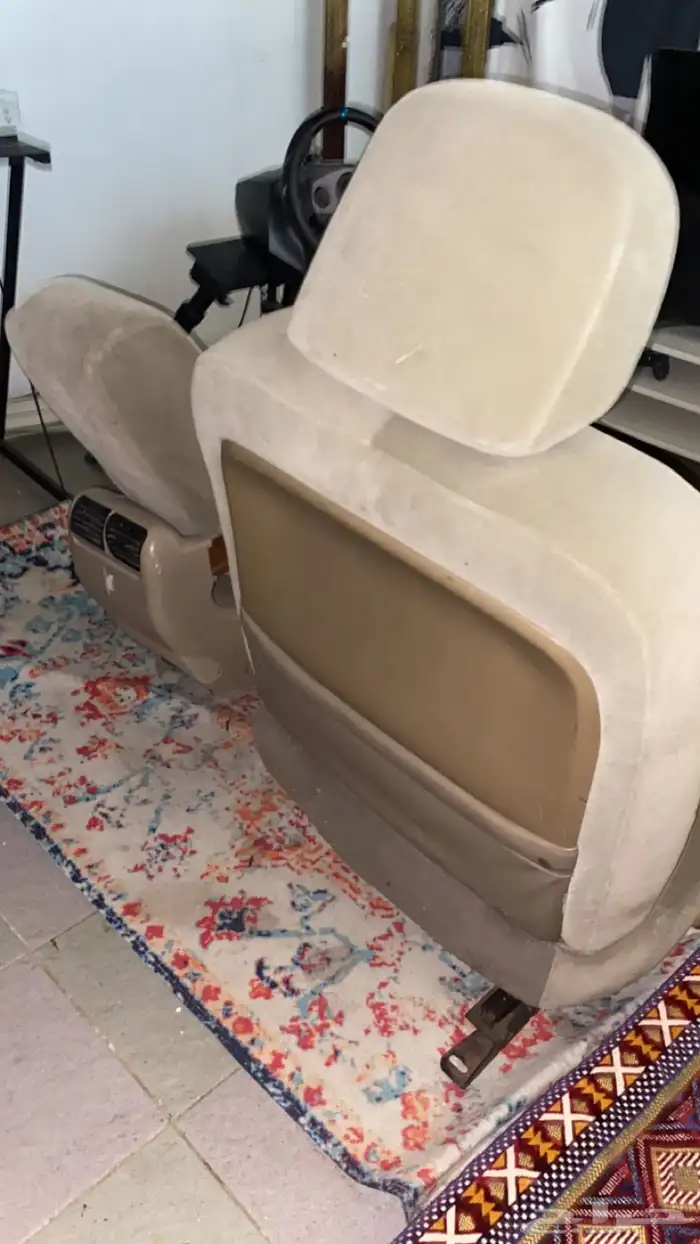 مقاعد فورد ماركيز 4