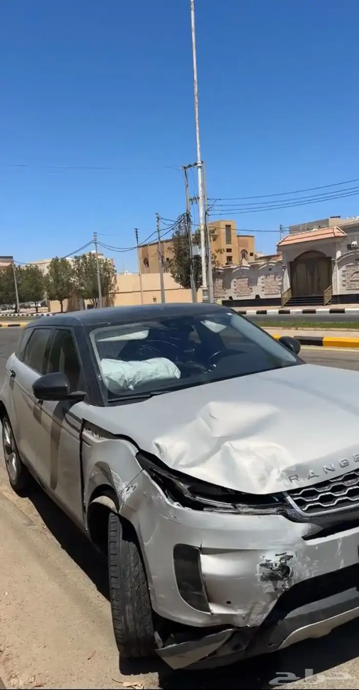 للبيع لاند روفر ايفوك مصدوم موديل 2020 6