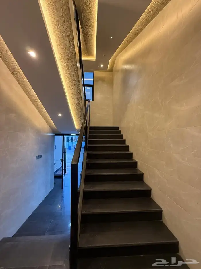 للبيع شقق علويه تشطيب VIP في أبها المحاله 3