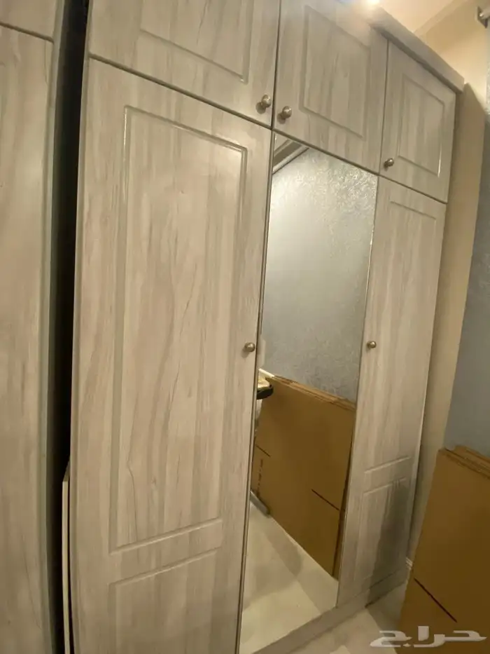 خزانة ملابس 0