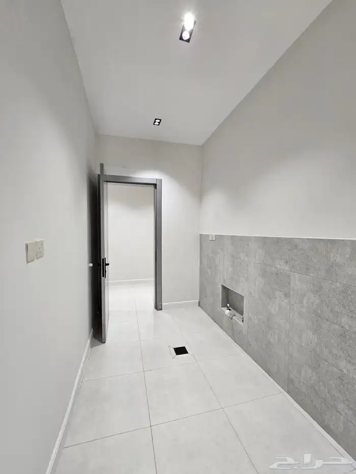 للبيع شقق علويه تشطيب عصري حيث في أبها حطين 11