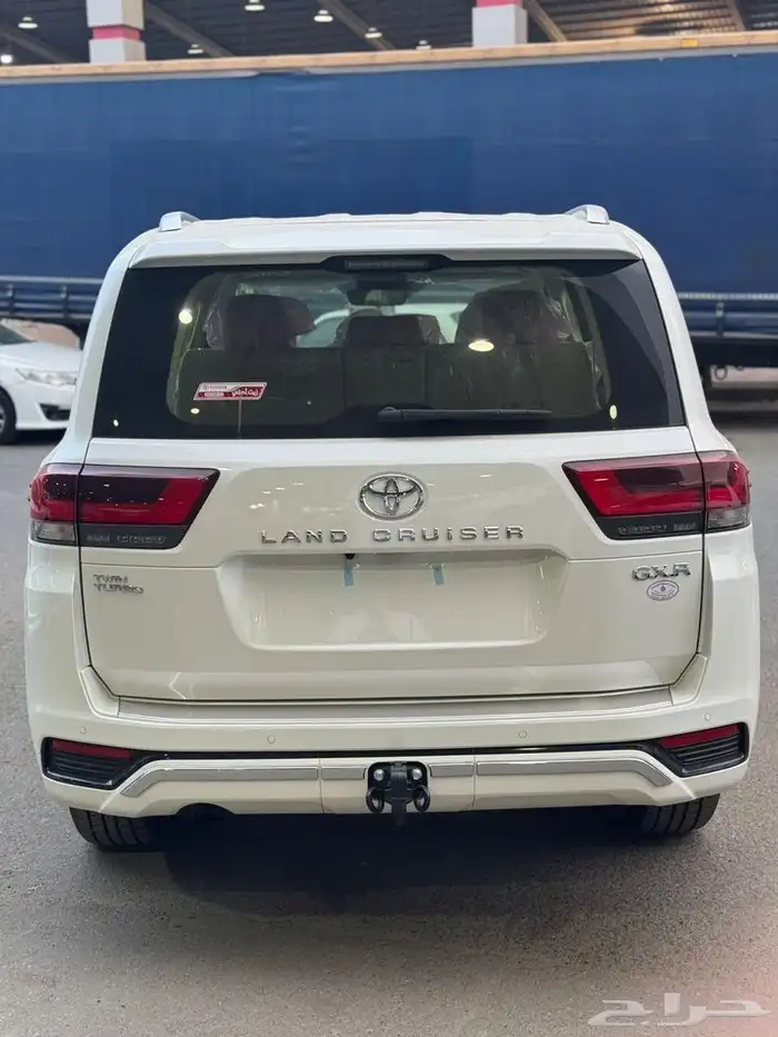 لاندكروزر GXR 4 بنزين 2025 أقل سعر ( سعودي) 3