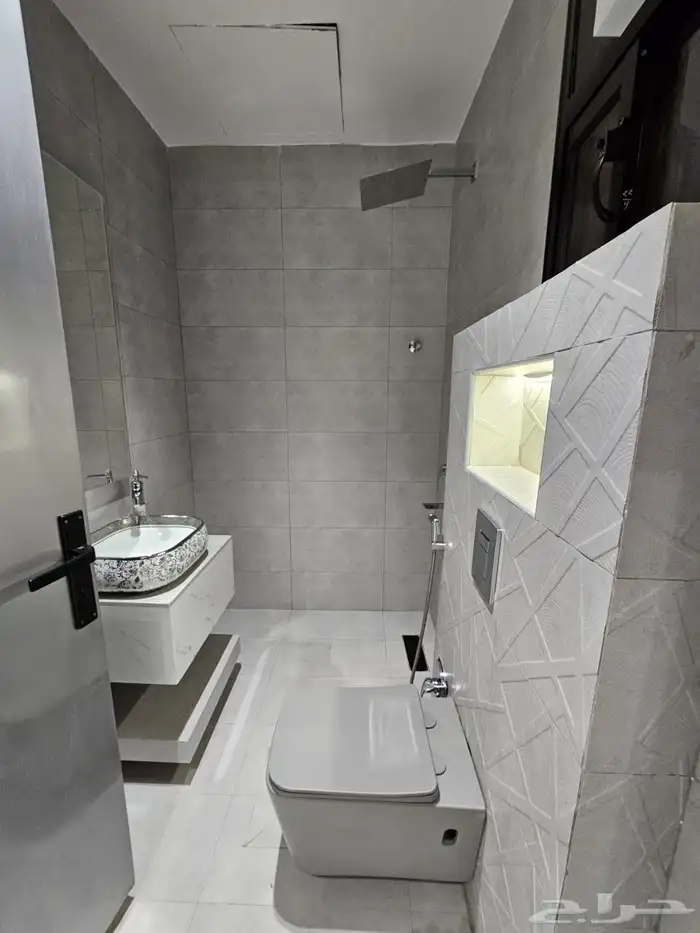 للبيع شقق علويه تشطيب عصري حيث في أبها حطين 17