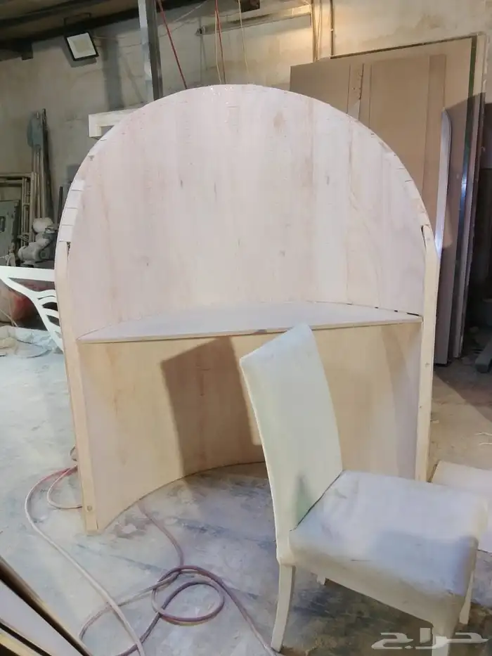 طاوله استقبل في مدخل القاعه شكل شيك وانيق جدا 1