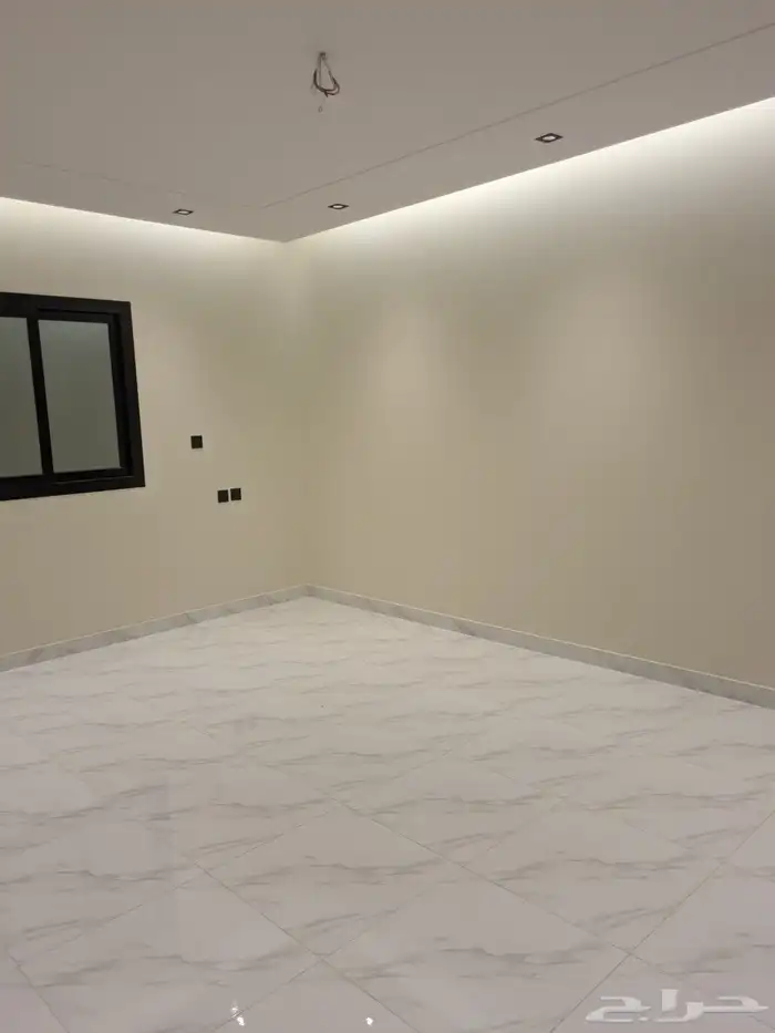 شقة فاخرة للايجار درب الحرمين 7