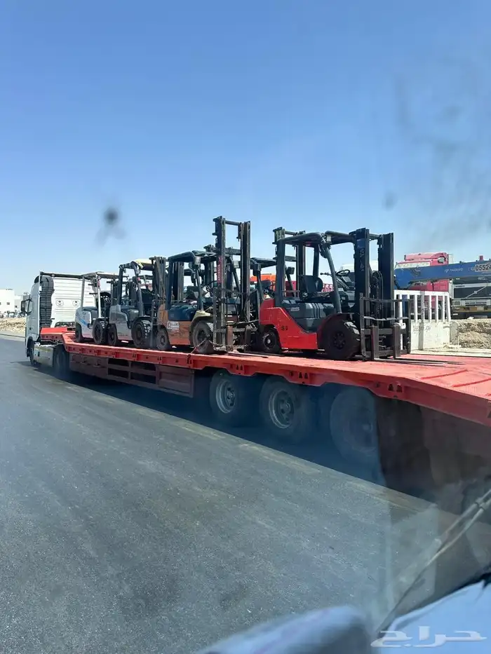 رافعه شوكيه فوركلفت للايجار الشهري واليومي والمشاوير حسب الط 1