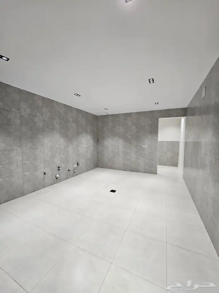 للبيع شقق علويه تشطيب عصري حيث في أبها حطين 12