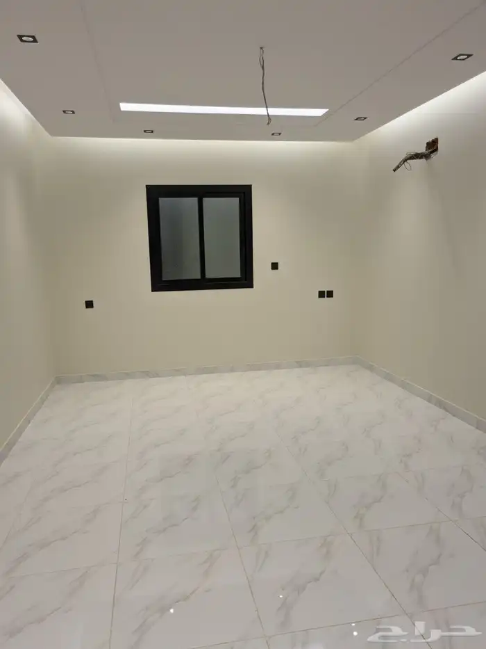 شقة فاخرة للايجار درب الحرمين 4