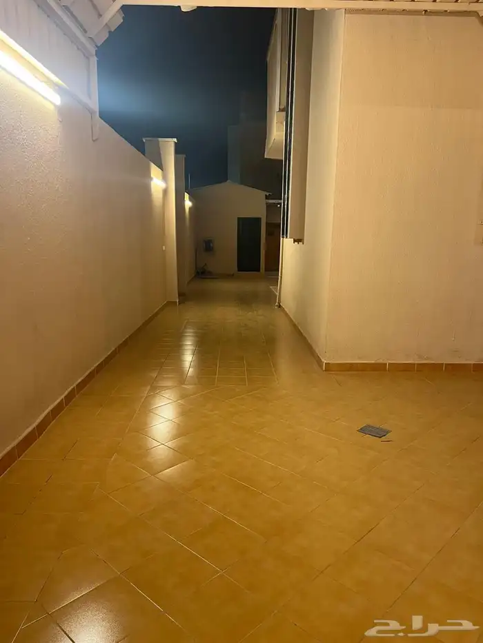 للبيع فيلا بحي الزهره بالسويدي مساحه 500 متر 5