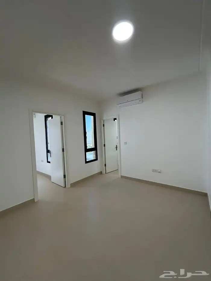 فلة فاخرة للبيع حي سدرة روشن 15