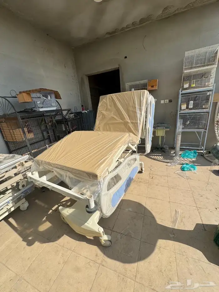 سرير طبي 10 حركات 2000 ريال 1