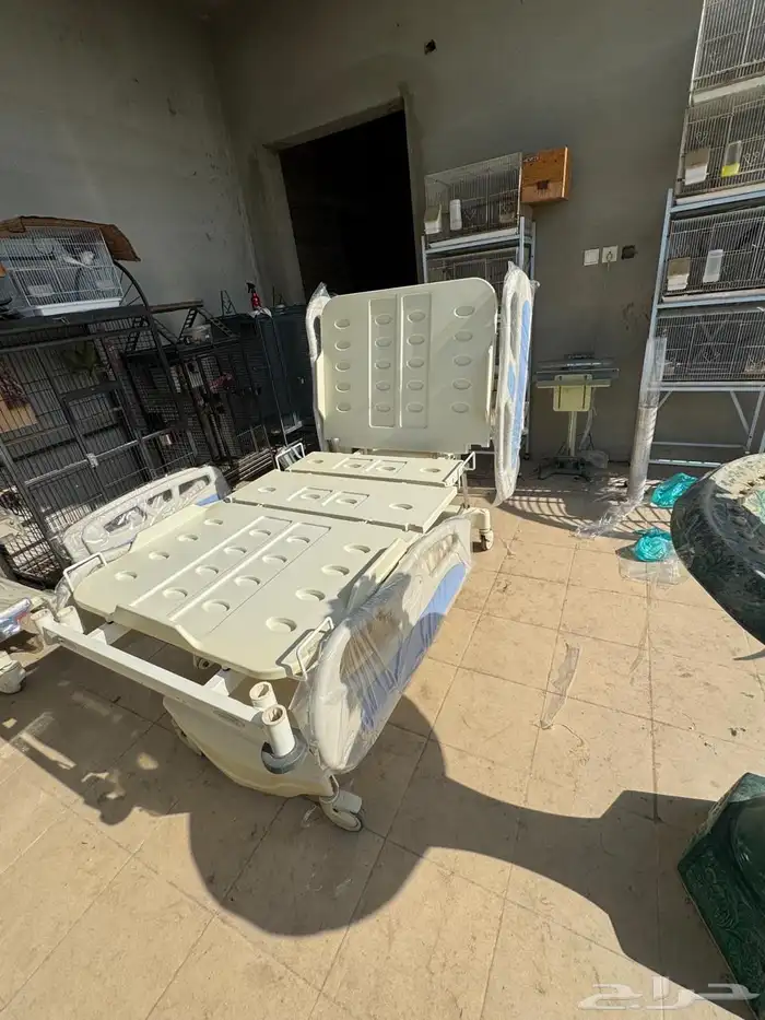 سرير طبي 10 حركات 2000 ريال 9