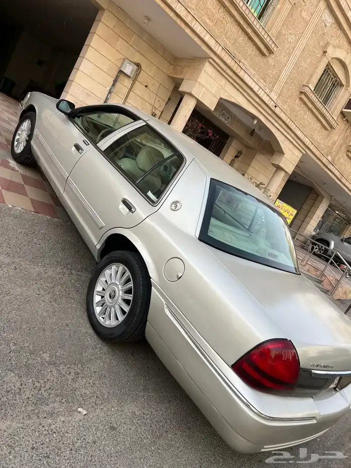 فورد - جراند ماركيز 4