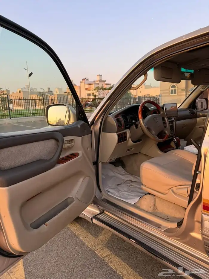 لاندكروزر 2005 فل كامل للبيع 8