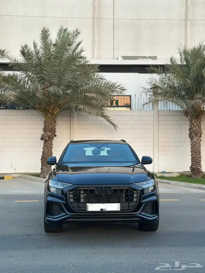 اودي Q8 2023 بلاك ادشن 2
