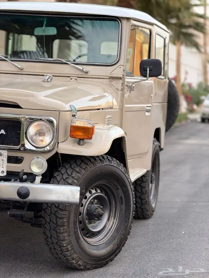 جيب تويوتا مقفص موديل 1981 مجدد شرط للبيع 4