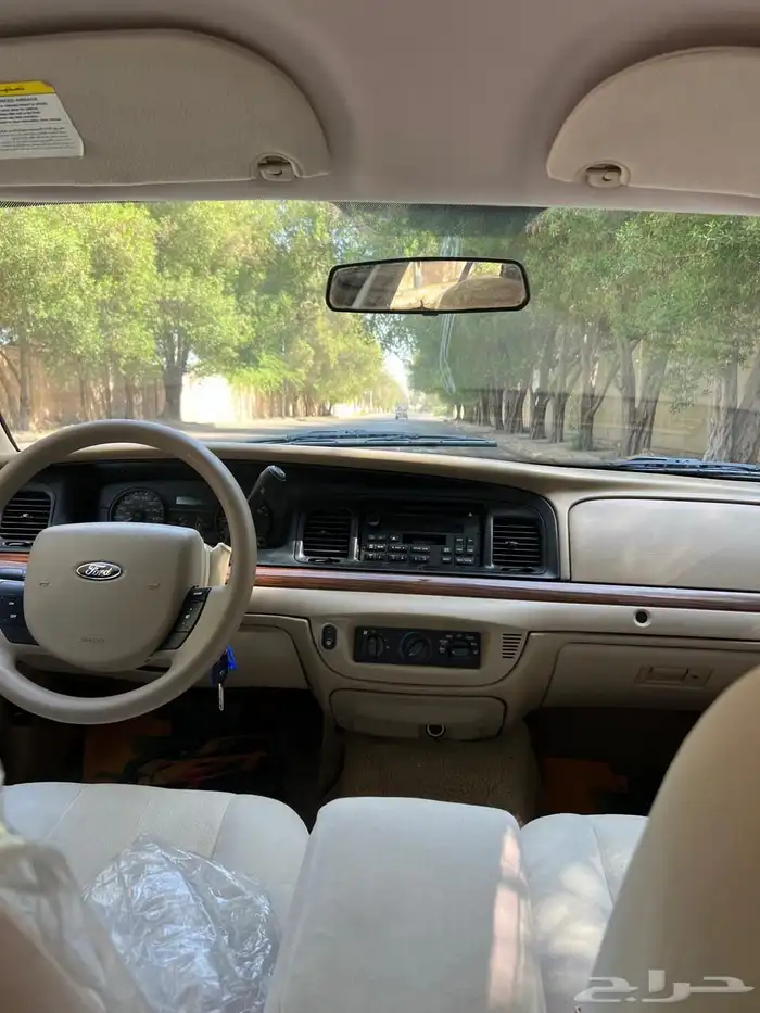فورد - كراون فكتوريا 8