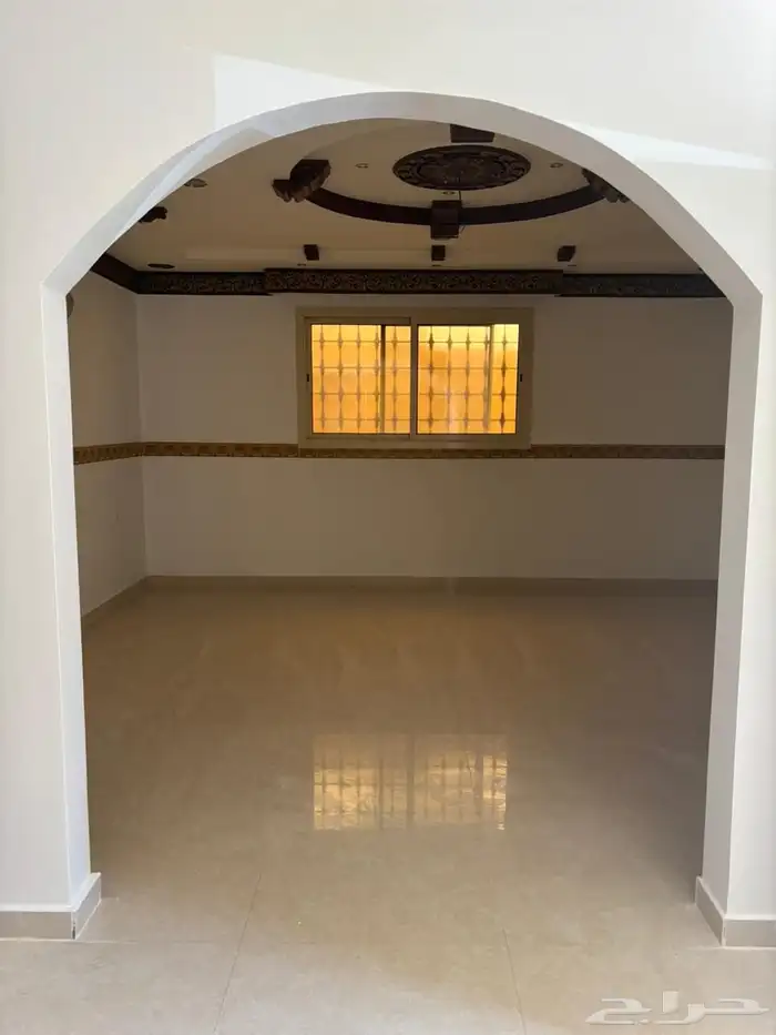 للإيجار فيلا بحي ظهرة لبن ب 68 الف ريال دفعتين 4