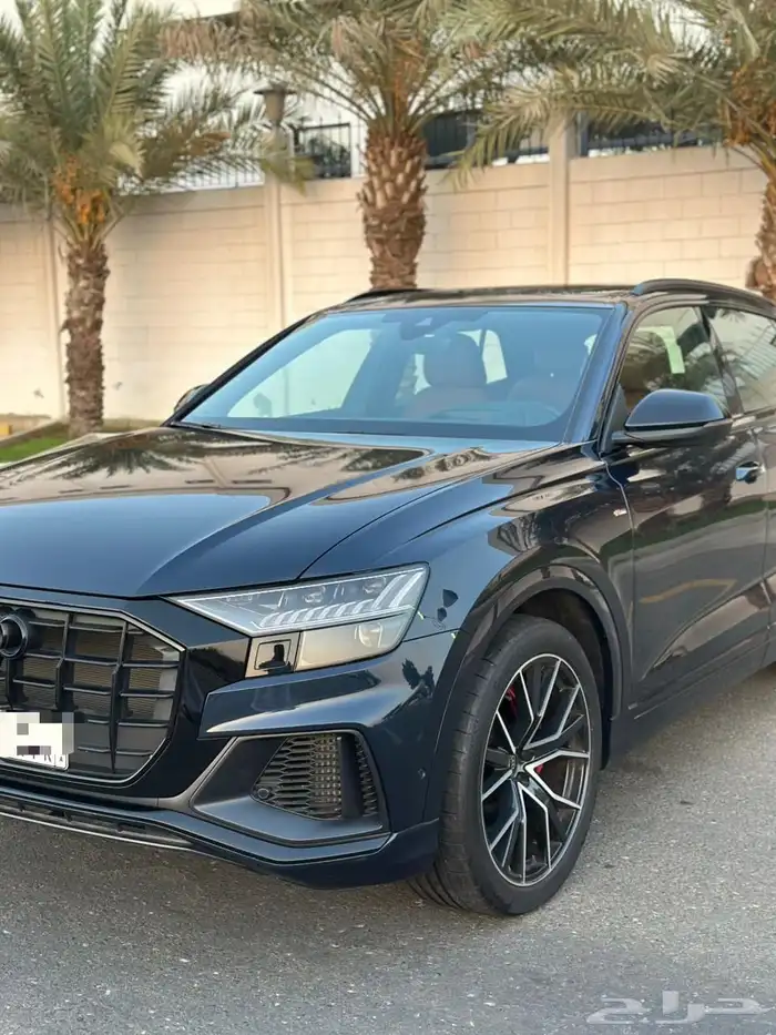 اودي Q8 2023 بلاك ادشن 4
