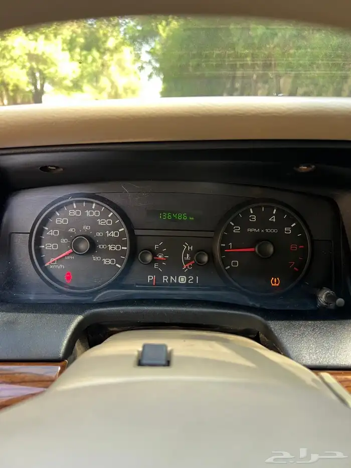 فورد - كراون فكتوريا 11