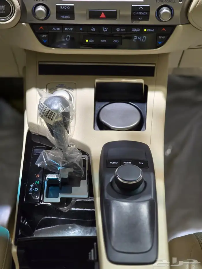 لكزس ES250 موديل 2015 بحالة ممتازة 17