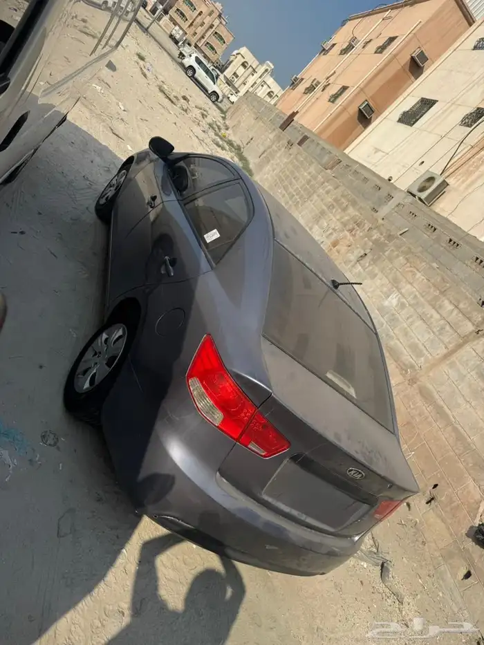 كيا سيراتو للبيع 1