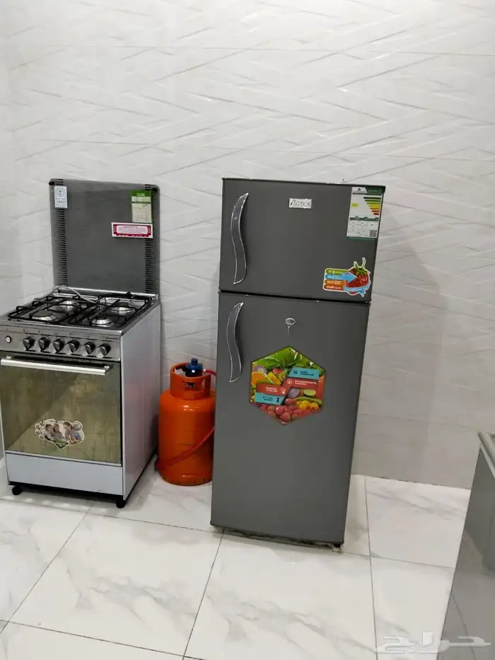 شقة للإيجار الشهري والسنوي مؤثثه غرفتين وصالة 6